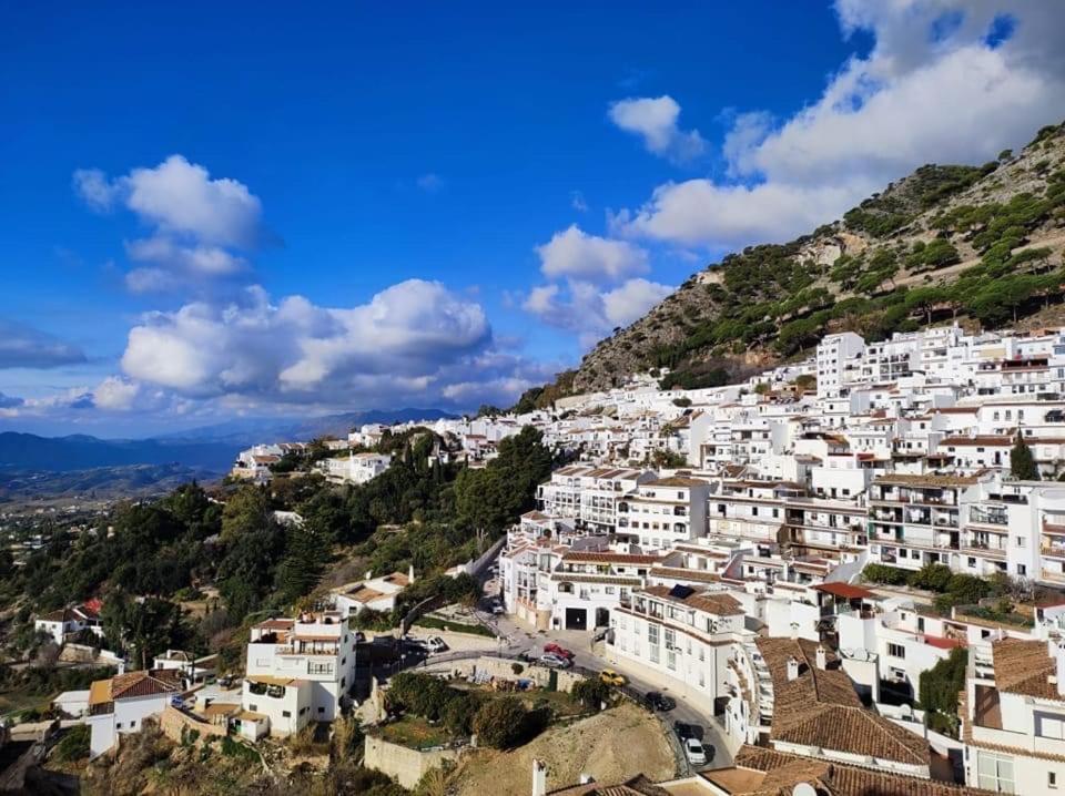 El Paraiso, Apartamento En Mijas Pueblo Con Bonitas Vistas A La Costa Y Con Piscina Apartment Exterior photo